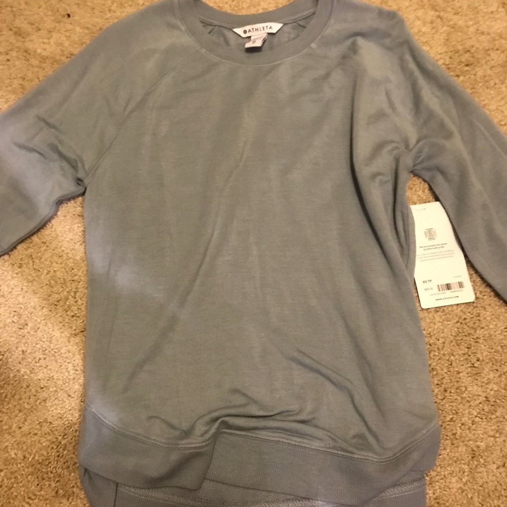 Athleta long sleeve top